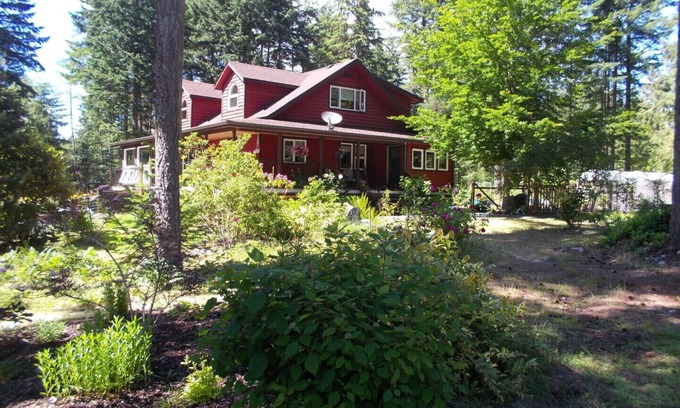 Quathiaski Cove Casa | Patio Suite en Kingfisher Pond Guesthouse