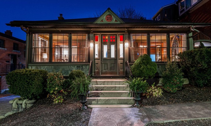 Stratford Apartamento | Henry House - Patio Suite | An Arrivals Stay