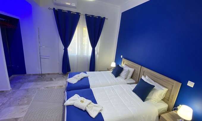 Paralia Apartamento | Patras Blue Suite - ground floor apartment with all the necessary amenities.