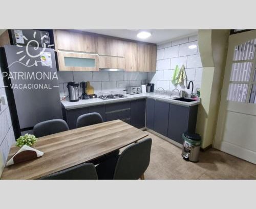 Estacion Central Casa | Patrimonia Hostal Los Gladiolos