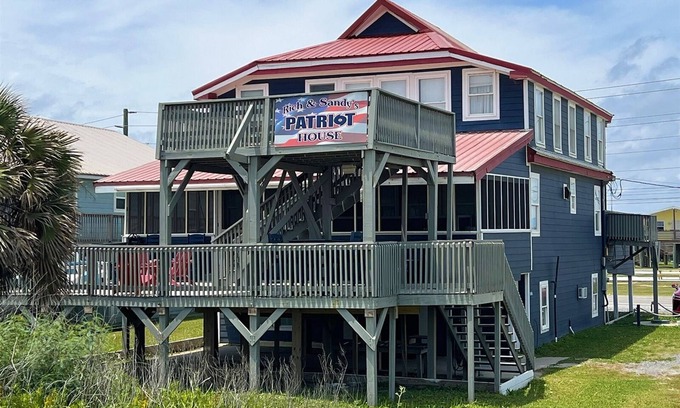 Grand Isle Casa | Patriot House - Beachfront - Island Realty