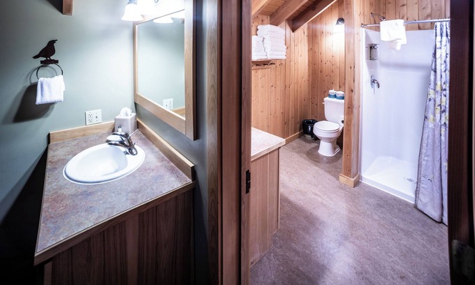 Winthrop Casa | Patterson Lake Cabin Grand Suite 3-Bdrm