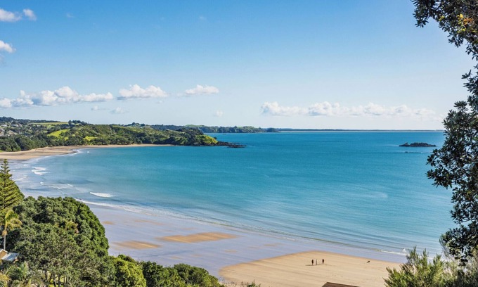 Coopers Beach Casa | Paua Shell - Coopers Beach Holiday Home