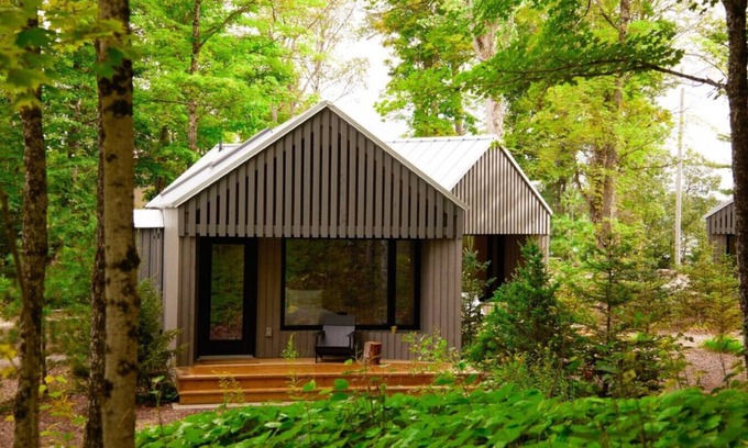 Algonquin Highlands Cabina | Pause. Reflect. at Dimensions | Cabin Nine