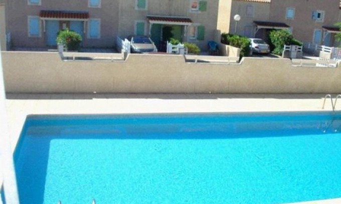 Valras-Plage Apartamento | Pavillon à Valras-Plage avec Piscine, à 250m de la Plage, pour 6 Personnes - FR-1-701-58
