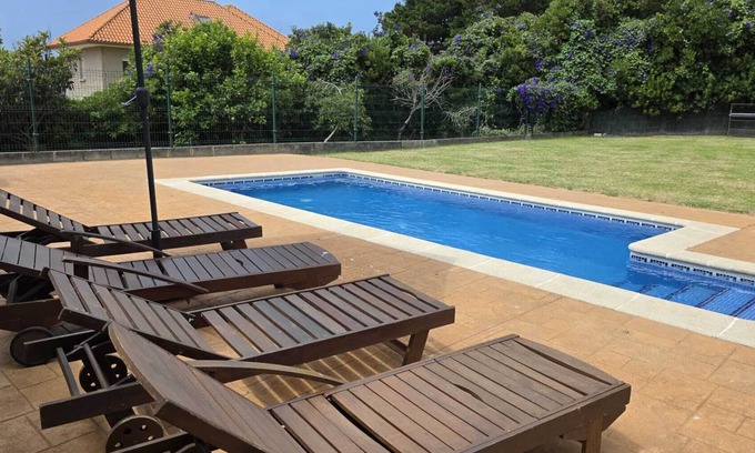 Portonovo Chalet De Esquí | CHALET PAXARIÑAS CON PISCINA PRIVADA