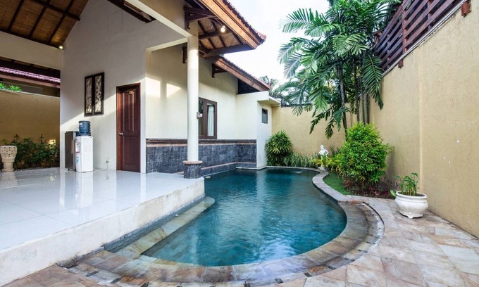 Sunset Road Alquiler De Eote | PB - 5BR - V1 + V2 · ❤️5-BR Villa privada con piscina a pie de la playa de Seminyak