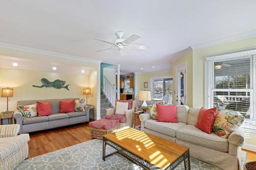 Pelican Bay Casa | PB17: 17 Pelican Bay