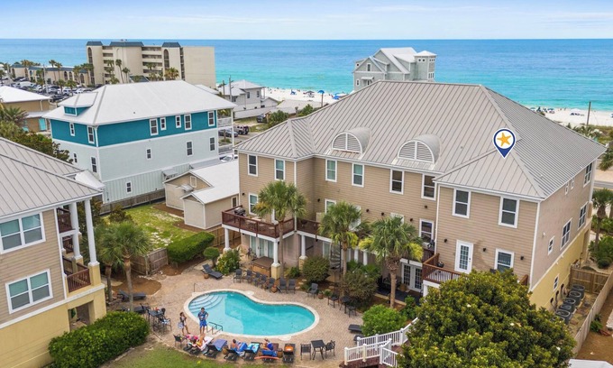 Kiska Beach Casa | PCB Beach House - Sunny Daze - Steps to the Beach - Free Golf and More