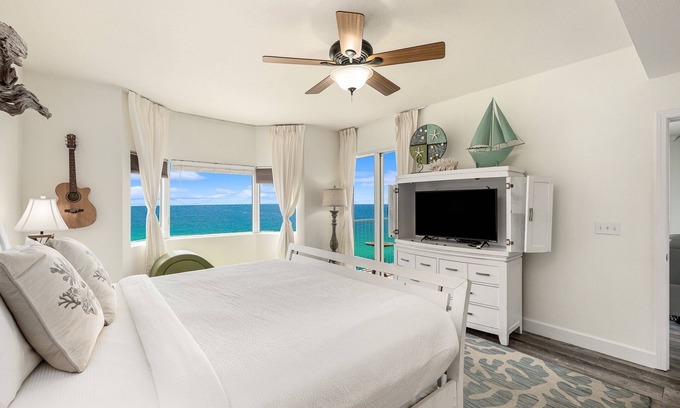 Panama City Beach Complejo | 𝒫𝒞𝐵 𝒫𝒶𝓇𝒶𝒹𝒾𝓈𝑒 4 BR, 3BA