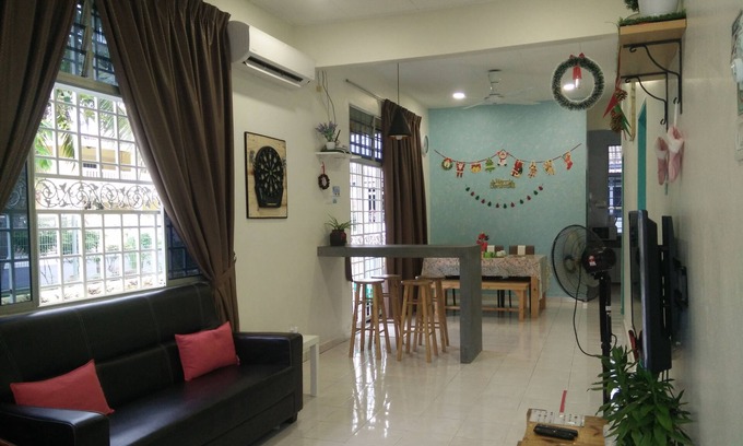 Taman Tanjung Casa | PD Leisure Homestay- a 3 km de distancia de Tesco y Giant
