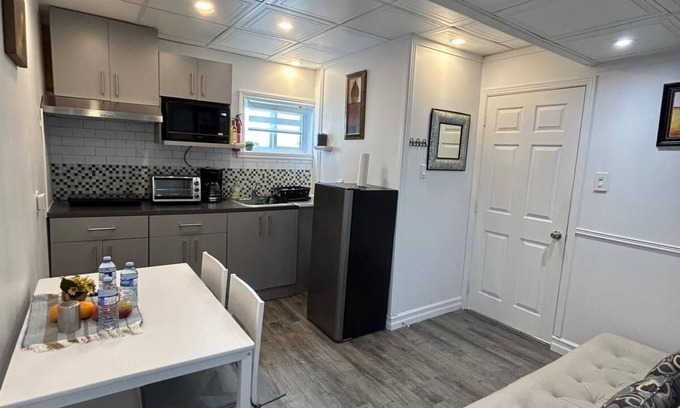 Quartier 5-4 Apartamento | Peace and quiet in Quebec City - Furnished loft, all inclusive!