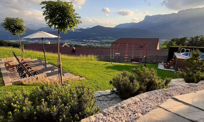 Puch bei Hallein Apartamento | Peace and relaxation, family vacation, large garden