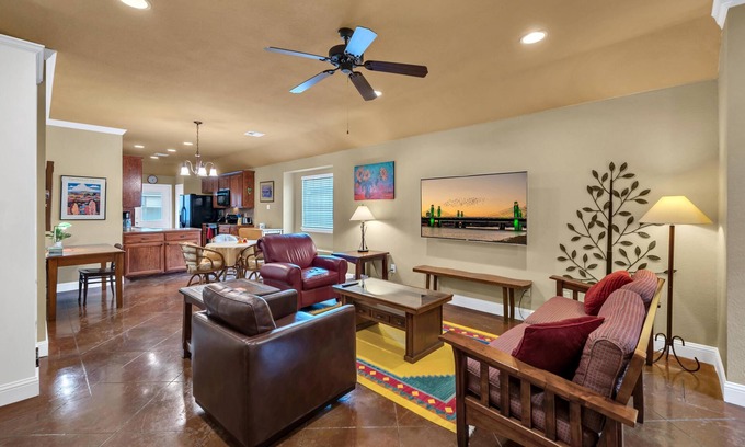 Lacy-Lakeview Casa | Peace at Skyview - 10 minutes to downtown Waco