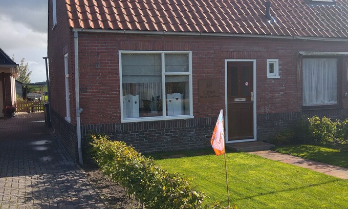 Lauwerzijl Casa | "Peace, Nature, and Comfort by the Lauwers River"