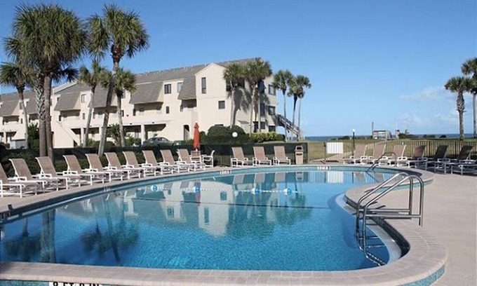 Crescent Beach Condominio | (Piscina climatizada) ¡Una paz del cielo!