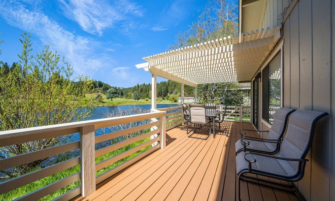 Plumas Eureka Estates Casa | Peace on the Pond - 70 Ponderosa Drive