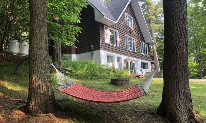 Minden Cabaña | Peace & Privacy on 10 acres with full game room and fireplace