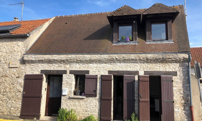 Sandrancourt Cama Y Desayuno | Peaceful Home, at Candy's in Sandrancourt, Quiet Cottage, Vexin, Countryside