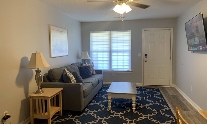 Mount Berry Condominio | Peaceful 2 Bedroom 2 Full Bath Condo with convenient Location