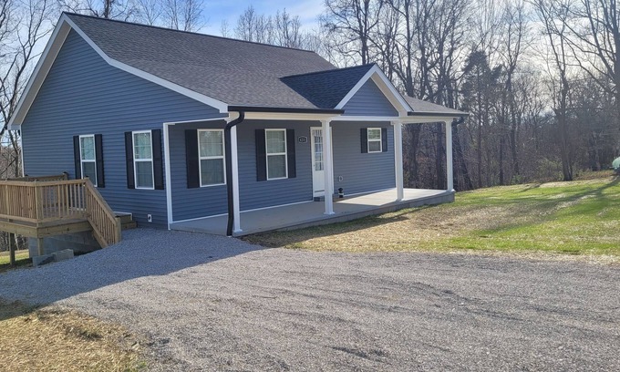 Cave City Casa | Peaceful 2-bedroom home near Mammoth Cave.
