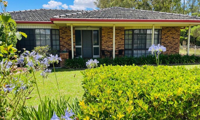 Wagga Wagga Casa | Peaceful 2 Bedroom Home