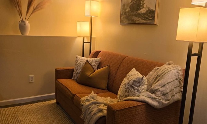 New Haven Apartamento | Peaceful 2bedroom getaway in East Haven
