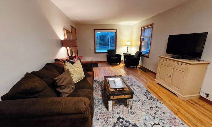 Mankato Apartamento | Peaceful 2BR Pad – Quiet, Comfy, Convenient