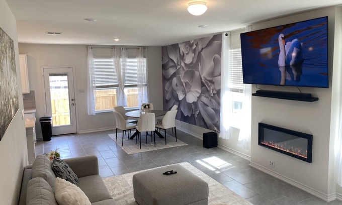 Wetmore Casa | Peaceful and Central house for family fun!