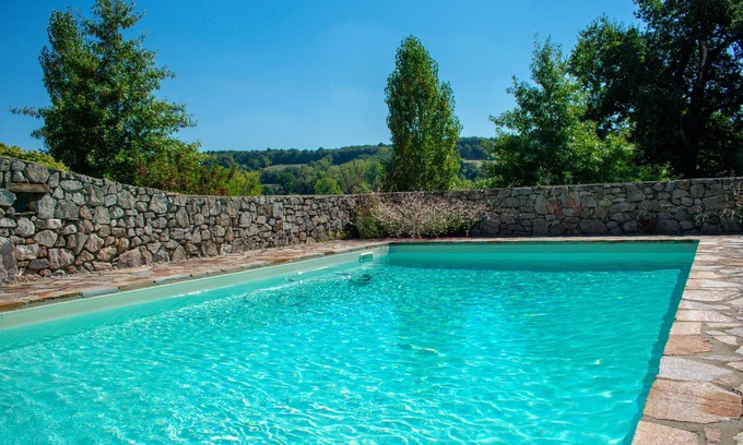 La Fouillade Casa | Retiro de conversión de granero pacífica con piscina privada y vistas panorámicas