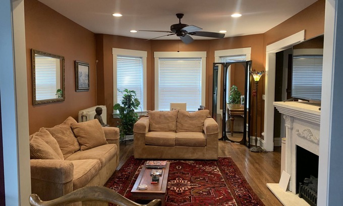 Oak Park Apartamento | Oak Park Beauty Walkable-Easy Viaje diario a Chicago Capacidad para 8 personas