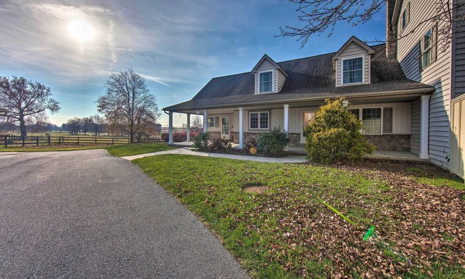 Bird In Hand Casa | Peaceful Bird in Hand Home w/ Farmland Views!