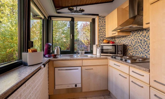 Ferienhausgebiet Hillenseifen Casa | Peaceful Bungalow Garden Fireplace Self Check-in