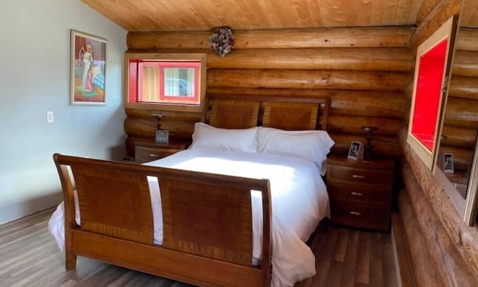 Delta Junction Cabina | Peaceful cabin on gravel pits