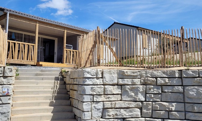 Arzal Chalet De Esquí | Chalet tranquilo de 2 habitaciones con piscina, cerca del Golfo de Morbihan