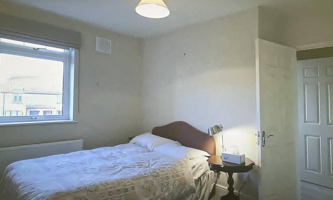 Ballsbridge Apartamento | Peaceful City Living Near Grand Canal Dock Park Lane, Dublin
