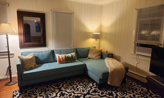 Greenport Cabaña | Peaceful, clean cottage, 10 min walk to town. Monthly rates. Fenced backyard