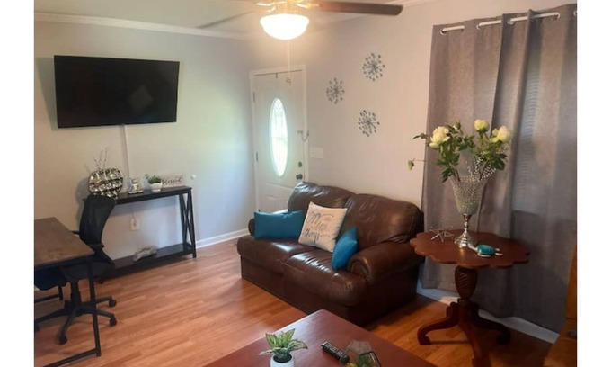 Sanford Casa | Peaceful Comfort Home ideal for work trips and vacation.
