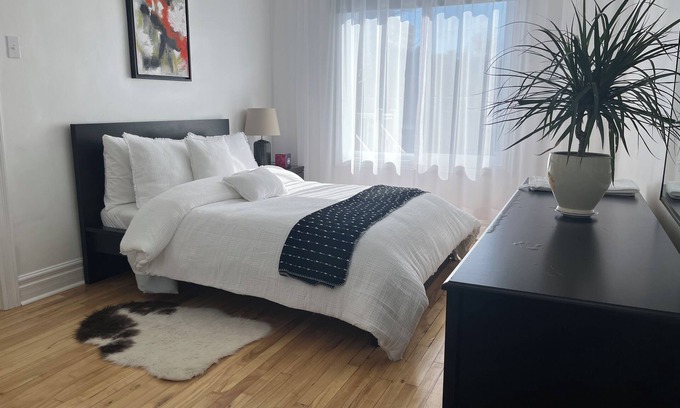 Youville Apartamento | Peaceful, comfortable 3-bedroom apartment in the heart of Montreal