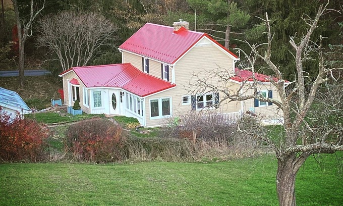 Shanks Casa | Peaceful country farmhouse.