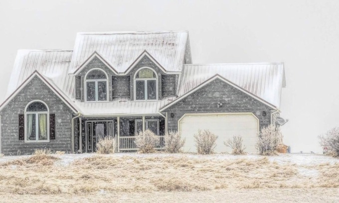 Pinnacles Entrance Badlands Casa | Peaceful Country Living, marvelous views, top notch hiking, fishing and hunting.