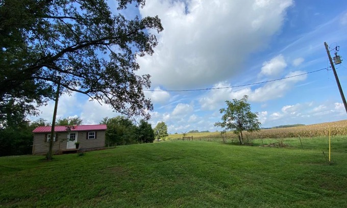 Sulphur Well Casa | Peaceful Cozy Country Cottage on a 350 acre farm