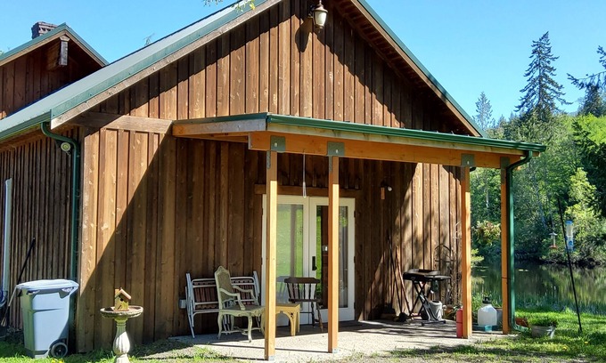 Port Angeles Apartamento | Peaceful, Cozy place in the woods. A short distance to everything good outdoors.