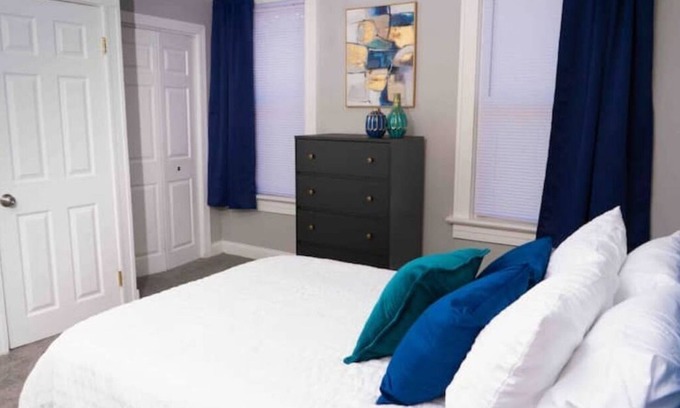 Downtown Baltimore Casa | Peaceful Cozy Townhouse