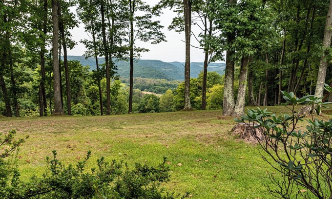 Widnoon Cabina | Peaceful Escape Ben Franklin Range 4-bedroom lodge in Kittanning, PA. Book now