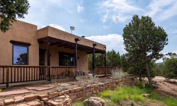 Santa Fe Casa | Peaceful escape on 4 acres w. trails, patio, fireplace, close to downtown