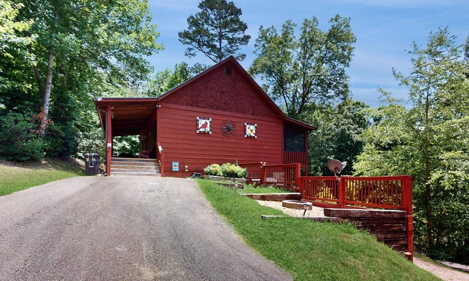 Warne Cabina | Peaceful, family-friendly retreat w/nearby forests & golf course