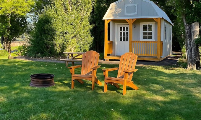 Lynden Cabina | Cozy.Quiet.Just Right -Glamp in Comfort
