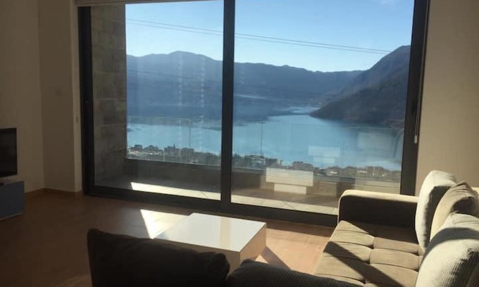 Risan Apartamento | Peaceful flat with pool & great view in Risan! - View 9