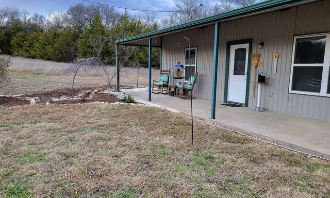 Westminster Casa | Peaceful, fully appointed 2-bedroom house with WiFi.